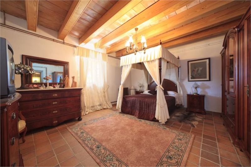 Boyta: 1 075 m² Sovrum: 6  - Finca i Alaro #17524 - 6