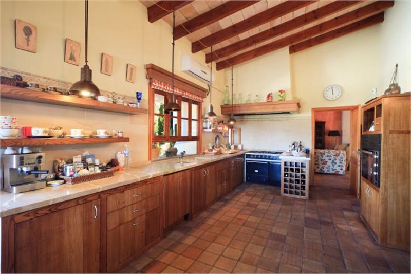 Boyta: 1 075 m² Sovrum: 6  - Finca i Alaro #17524 - 5