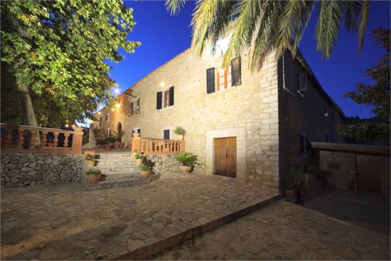 Boyta: 1 075 m² Sovrum: 6  - Finca i Alaro #17524 - 13