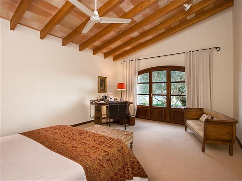 Boyta: 400 m² Sovrum: 7  - Finca i Establiments #12550 - 10
