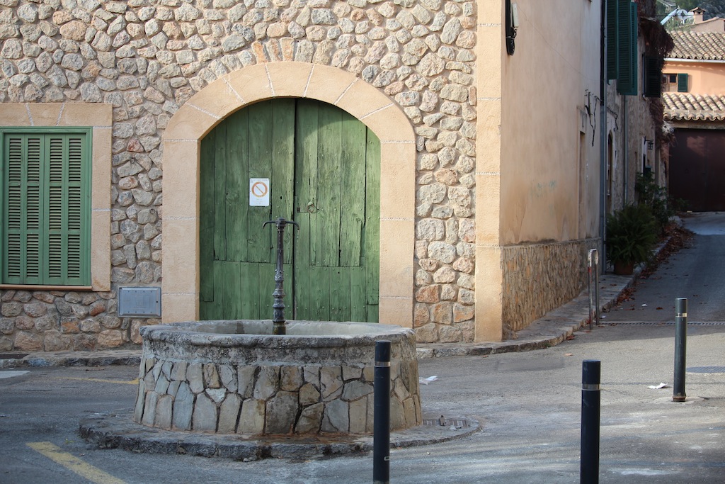 Son Vida / Establiments / Esporlas 17